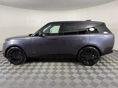 2025 Land Rover Range Rover P400 SE
