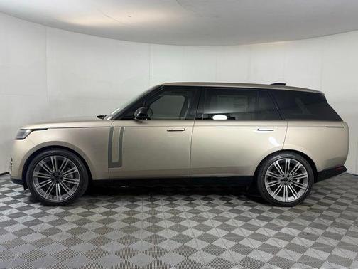 2026 Land Rover Range Rover P530 SE 7 Seat