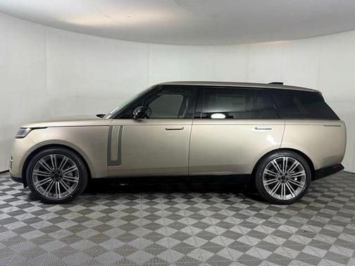 2026 Land Rover Range Rover P530 SE 7 Seat