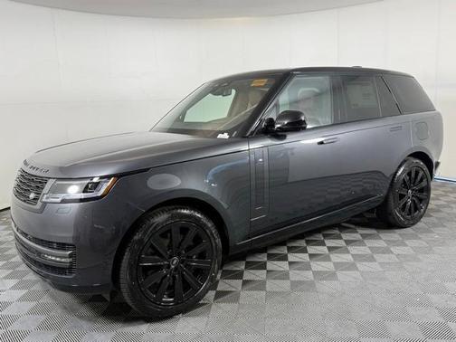 2025 Land Rover Range Rover P550e SE