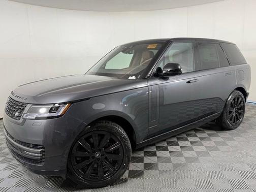 2025 Land Rover Range Rover P550e SE