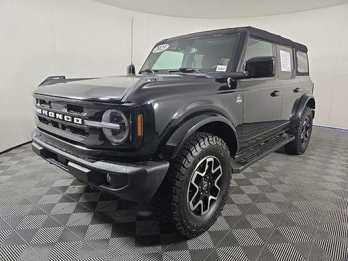 Shadow Black 2023 Ford Bronco Outer Banks