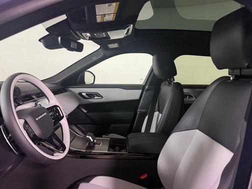 2026 Land Rover Range Rover Velar Dynamic SE