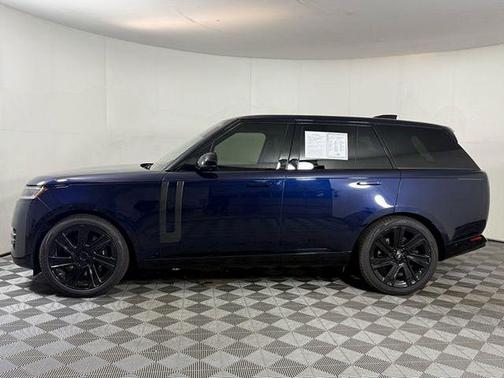 2023 Land Rover Range Rover P530 SE