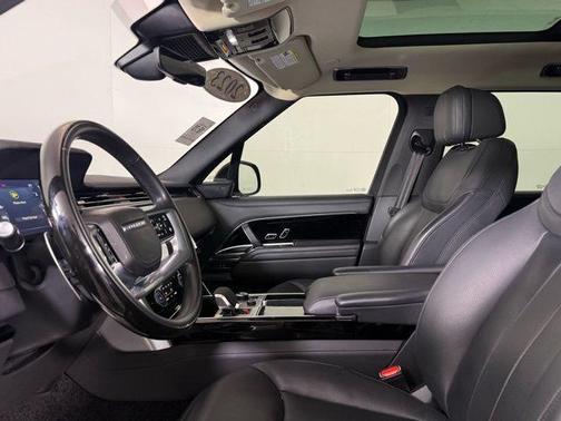 2023 Land Rover Range Rover P530 SE