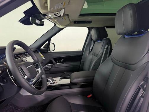 2025 Land Rover Range Rover P530 SE