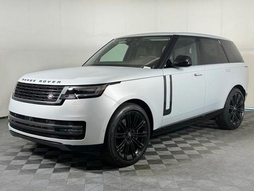 2025 Land Rover Range Rover P530 SE