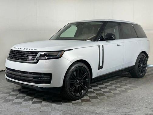 2025 Land Rover Range Rover P530 SE