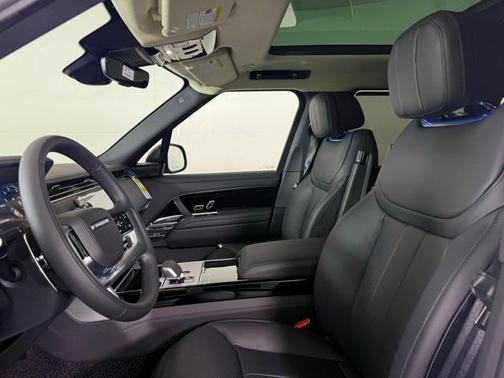 2025 Land Rover Range Rover P530 SE