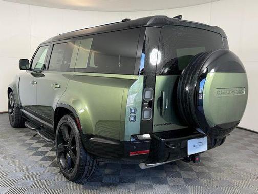 2026 Land Rover Defender P400 X-Dynamic SE