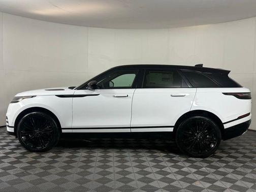 2026 Land Rover Range Rover Velar Dynamic SE