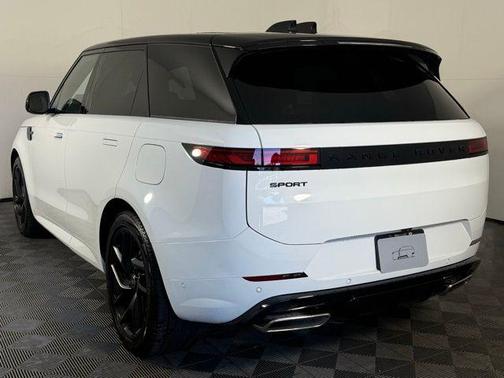 2025 Land Rover Range Rover Sport P460 Dynamic SE