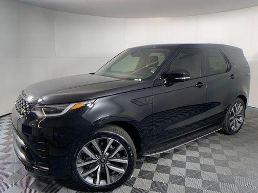 Santorini Black 2025 Land Rover Discovery P360 Dynamic SE