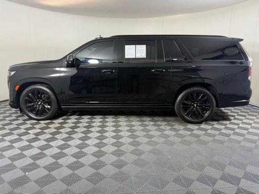 2022 Cadillac Escalade ESV Sport