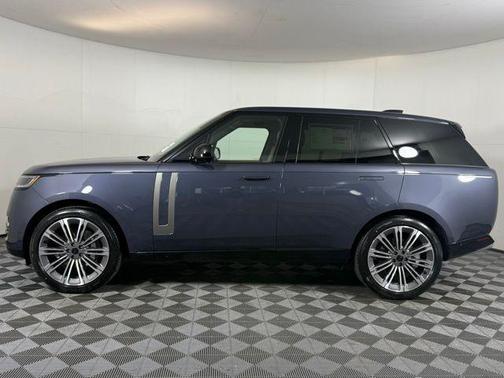 2026 Land Rover Range Rover SE