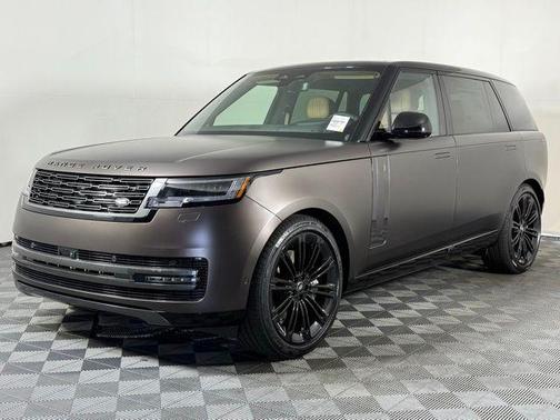2025 Land Rover Range Rover P530 SE 7 Seat