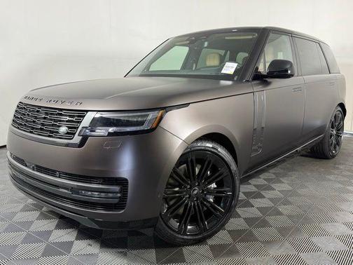 2025 Land Rover Range Rover P530 SE 7 Seat