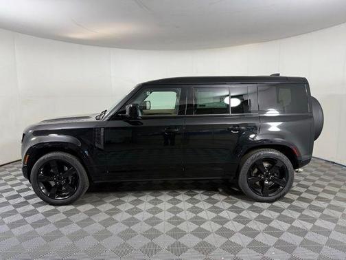 2025 Land Rover Defender P525 V8