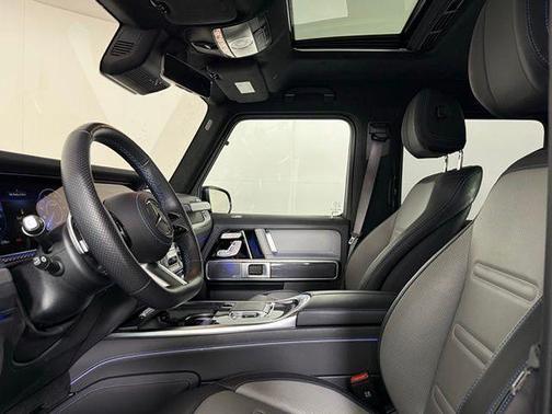 Obsidian Black Metallic 2025 Mercedes-Benz G-Class Base