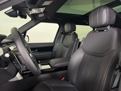 2026 Land Rover Range Rover P400 SE 7 Seat