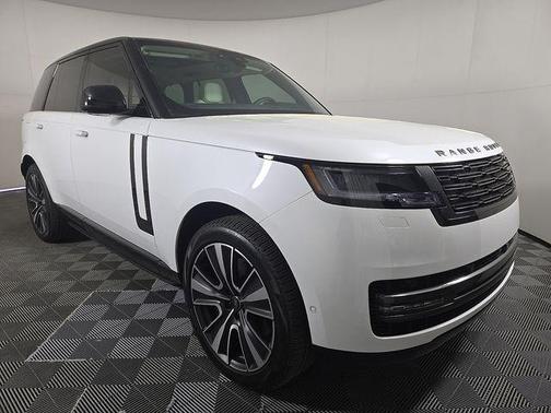 Ostuni Pearl White 2025 Land Rover Range Rover P530 SE