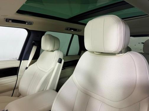 2025 Land Rover Range Rover P530 SE
