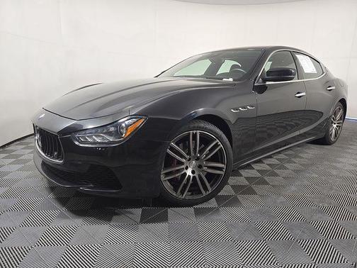 Nero 2017 Maserati Ghibli S Q4
