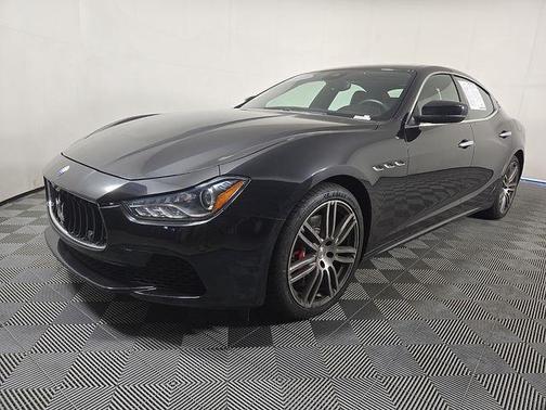 Nero 2017 Maserati Ghibli S Q4