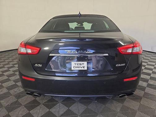 Nero 2017 Maserati Ghibli S Q4