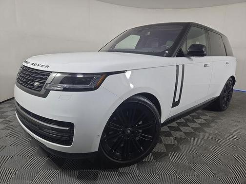 Fuji White 2023 Land Rover Range Rover P400 SE