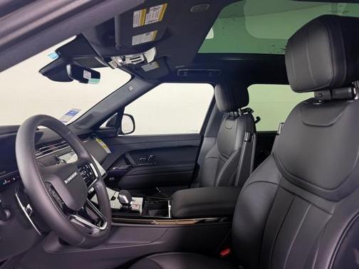 2025 Land Rover Range Rover Sport P360 SE