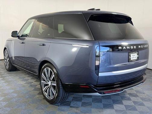 2025 Land Rover Range Rover P530 Autobiography
