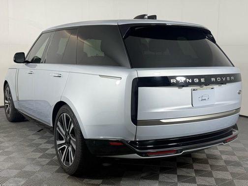 2023 Land Rover Range Rover P530 SE