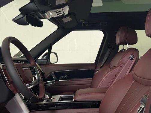 2026 Land Rover Range Rover SE