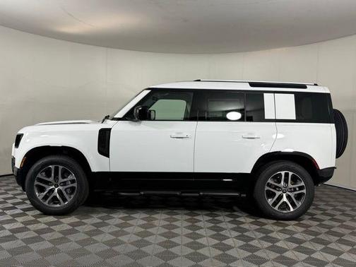 2025 Land Rover Defender P400 X-Dynamic SE