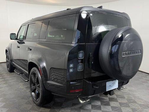 2026 Land Rover Defender P500 V8