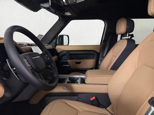 2026 Land Rover Defender P500 V8