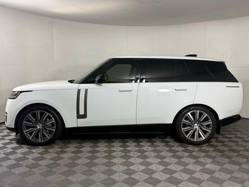 2023 Land Rover Range Rover P400 SE