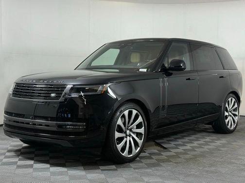 2025 Land Rover Range Rover P530 SE 7 Seat