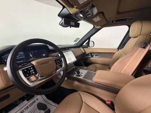 2025 Land Rover Range Rover P400 SE 7 Seat