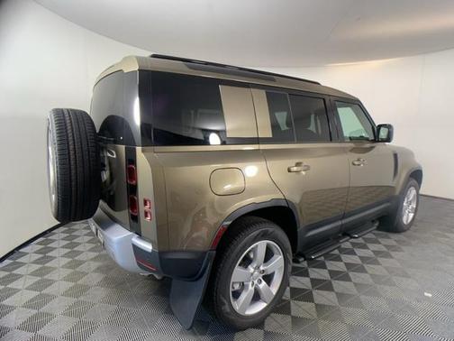2025 Land Rover Defender P300