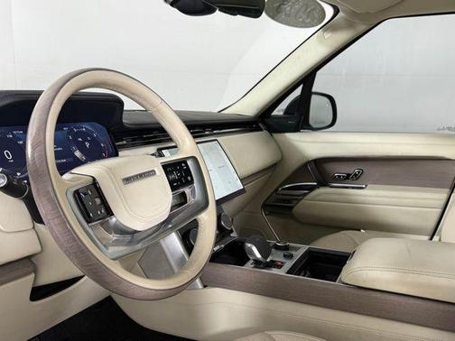 2023 Land Rover Range Rover P530 SE