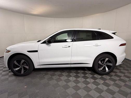 2025 Jaguar F-PACE P250 R-Dynamic S
