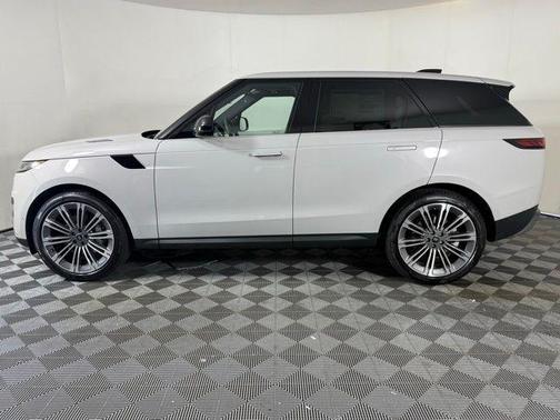 2025 Land Rover Range Rover Sport P360 SE