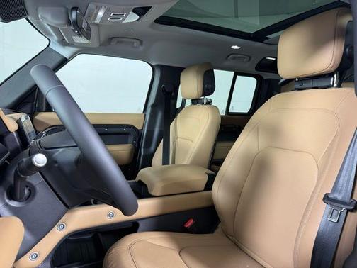 2025 Land Rover Defender P400 X-Dynamic SE