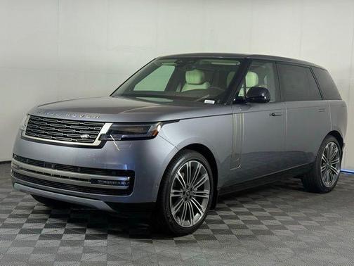 2025 Land Rover Range Rover P400 SE 7 Seat