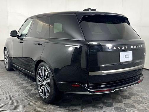 2023 Land Rover Range Rover P530 SE