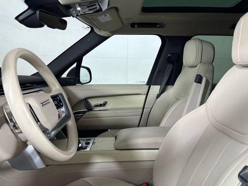 2023 Land Rover Range Rover P530 SE