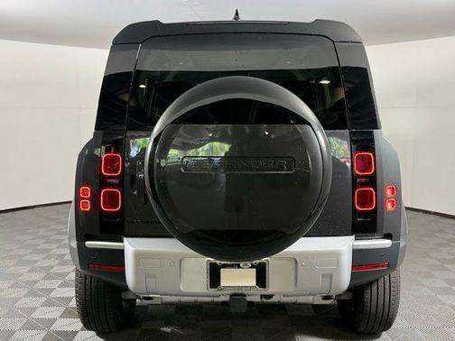 2025 Land Rover Defender P400 S