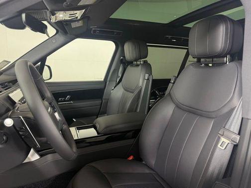 2026 Land Rover Range Rover SE